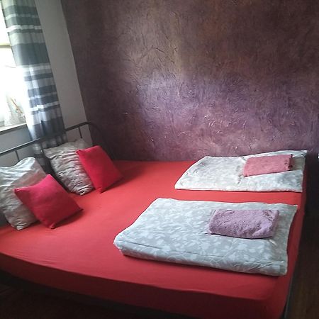 Agroturystyka "Jagap" Oaza Spokoju Dzierżoniów Habitación foto